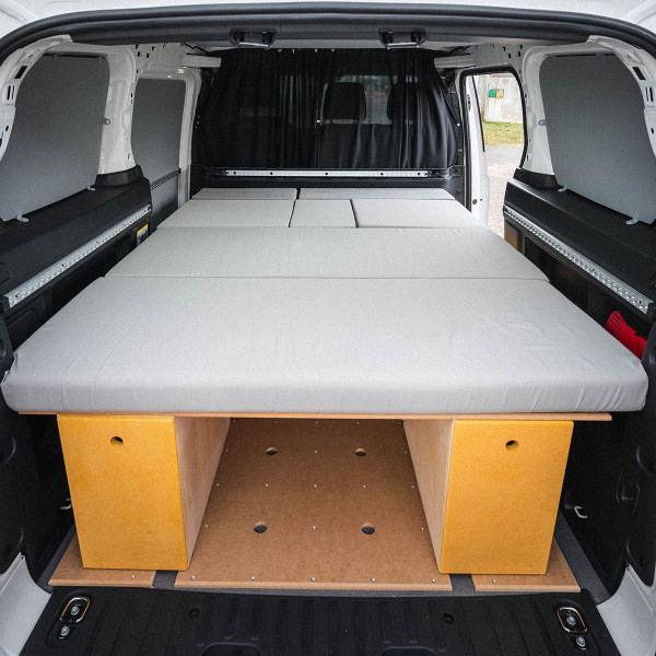 interior furgoneta camperizada Volkswagen ID Buzz  Veh&iacute;culo comercial / Cargo