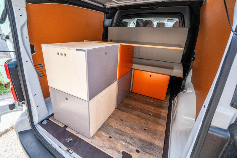 Cama de 131 cm de ancho