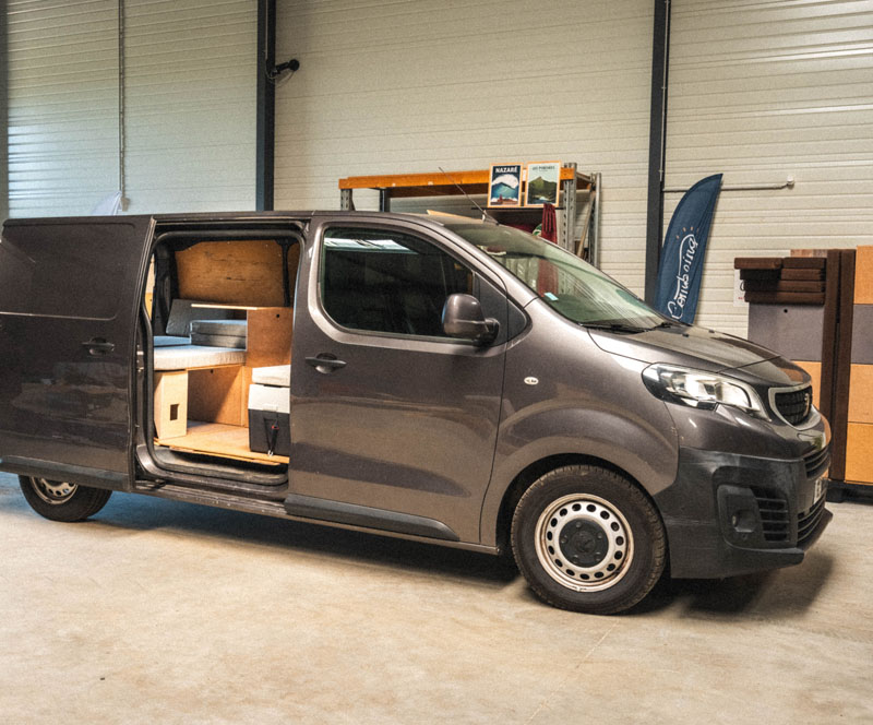 Peugeot Expert 3 equipado con un kit Combeing